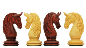 jeu echecs rouge et blanc cavalier
