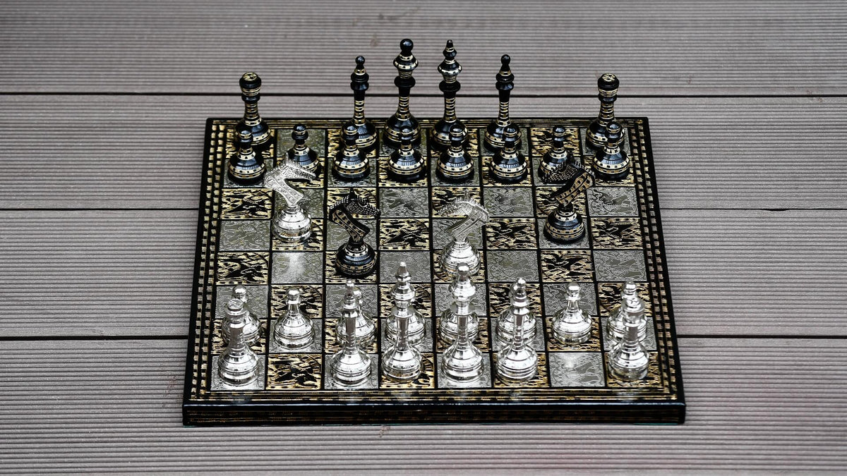 Pièces d'Échecs en Métal avec Reines