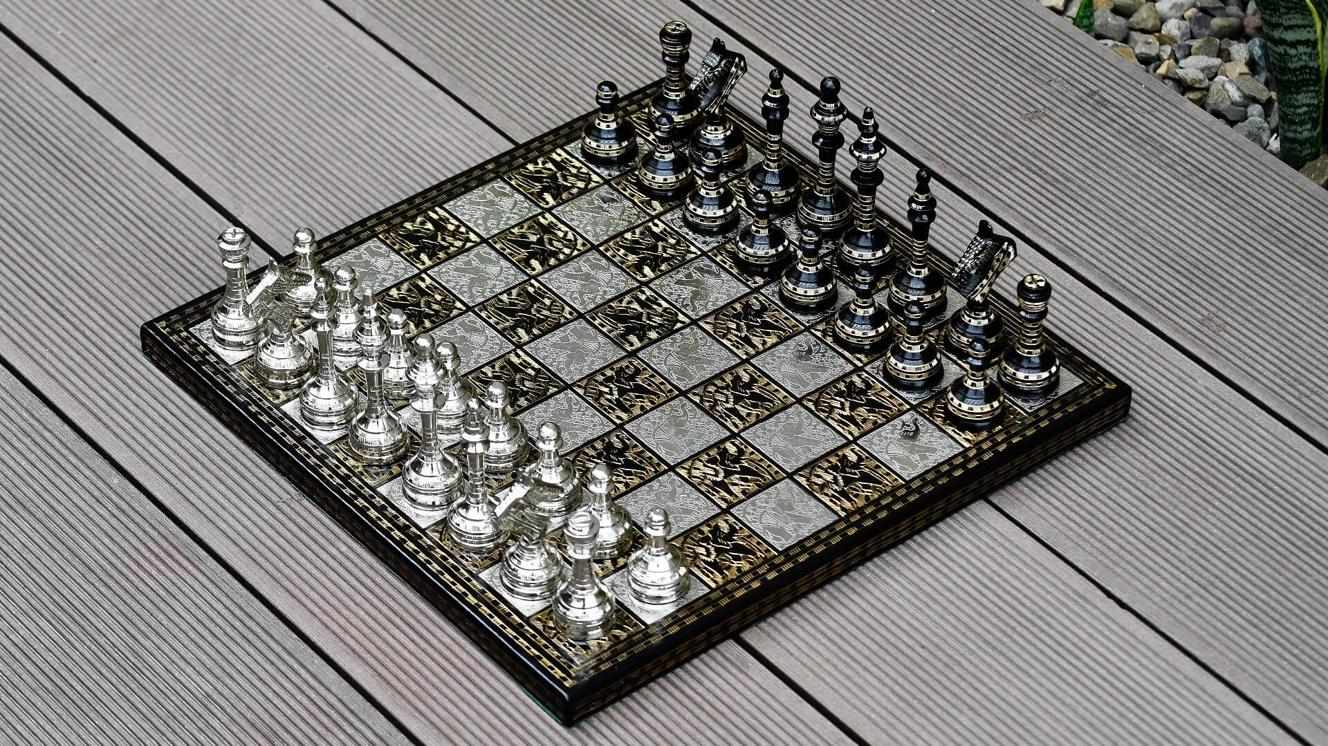 Piéces Echecs Staunton en Laiton Doré et Argent Artisanales Piéces Echecs Staunton en Laiton Doré et Argent Artisanales