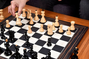 Pièces d'Échecs Royales<br> en Bois de Buis