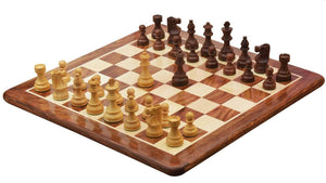 Pièces d'échecs en bois de Chêne