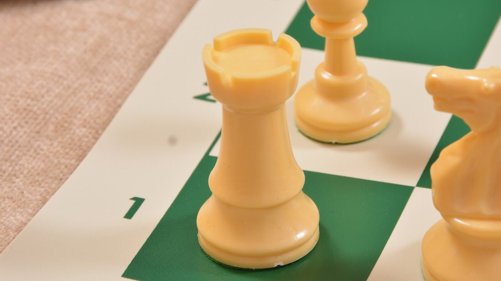 Pièces d'Echecs en Plastique Table