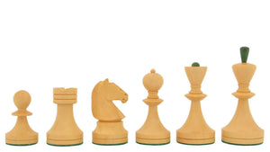 pieces echecs pour échiquier blanc et noir