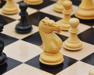 Pièces d'Echecs Vintage Tour