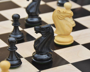 Pièces d'Echecs Vintage Reine