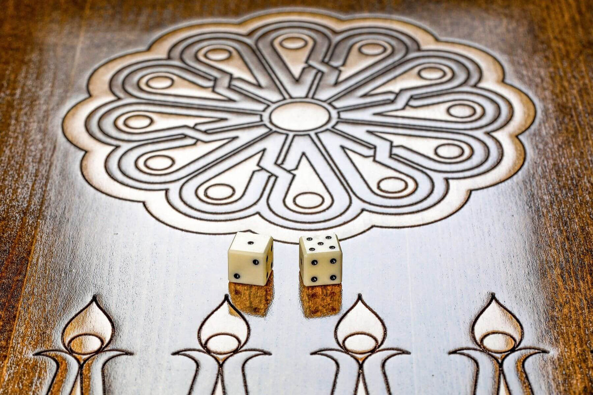 Plateau de Backgammon Monastère Gandzasar en Bois de Hêtre