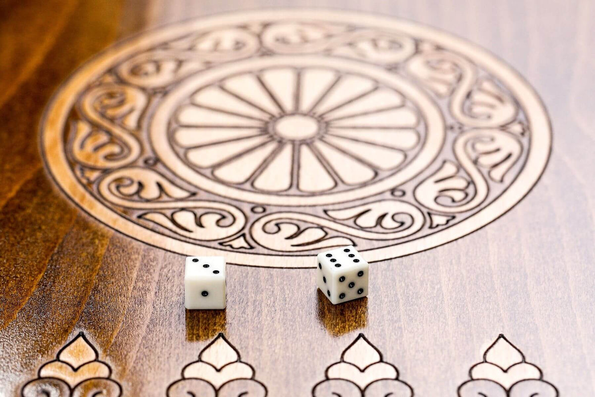 Plateau de Backgammon Vardan Mamikonyan Dés
